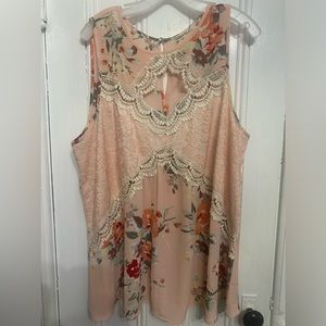 Beautiful blouse with lace and cutout 3xl